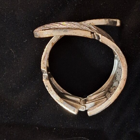 Vintage Silver Tone Feather Hinged Cuff Bracelet Versatile Boho Artisan-style - Picture 5 of 9